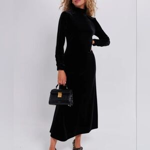 NWT Pomander Place Suzie Velvet Maxi Dress Black Size Small Holiday Office Party